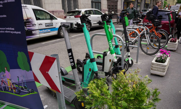 Véget vetnek a rollerkáosznak: fontos változás jön, ami rengeteg embert érint