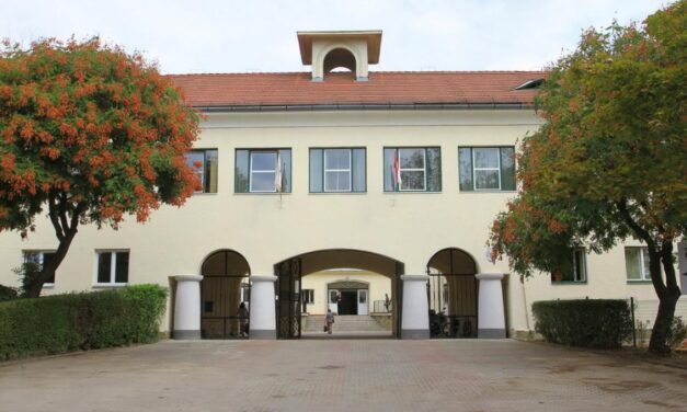 Balhé Újbudán: 9 milliárdnyi ingatlant vinnének el ingyen az egyházak, az önkormányzat azonban megvédené tulajdonát