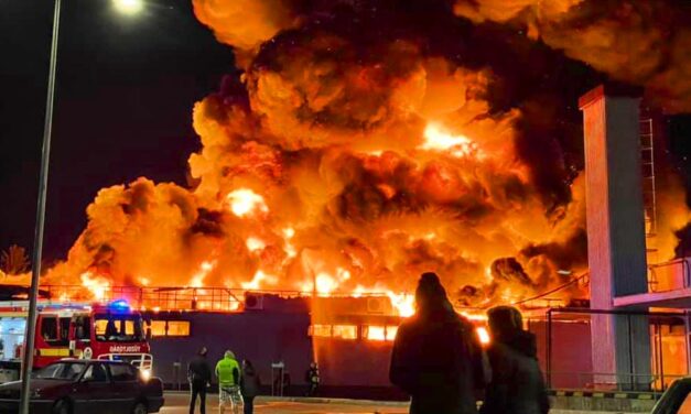 Most már biztos: Ez lesz az óriási lángokkal porrá égett szentendrei Spar szupermarket helyén, a patkányfészekből palotát építenek