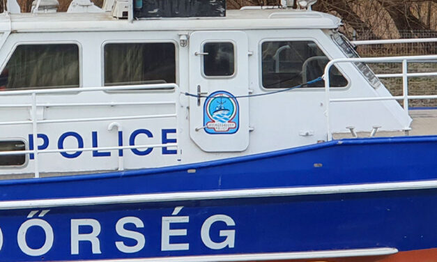 A Dunából kellett kipecázni egy telefontolvajt a fővárosban, de még a vízben sem adta meg magát könnyen