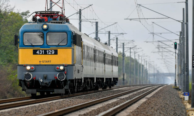 Újabb tragédia a síneken – Fonyódon gázolt a Tópart Intercity