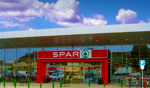 „Kis pénztárcából grízes tésztával könnyebb jóllakatni a családot, mint csirkemellfilével és párolt cukkinivel” – a SPAR ügyvezető igazgatója szerint napjainkban már a gyümölcs is luxuscikk