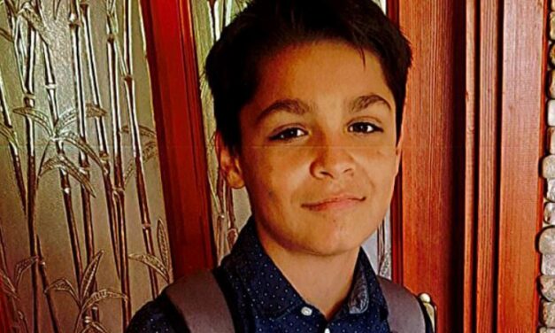 Egy 11 éves kisfiút keresnek Veresegyházon és környékén – Váradi Elek tegnap elindult az iskolába, de nem érkezett meg oda