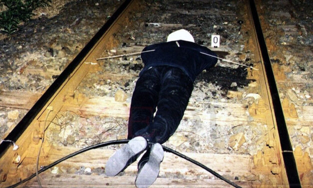 Egy lopott autó miatt ölhették meg huszonhárom éve azt a fiatalt, akit egy kecskeméti diszkó biztonsági őrei a sínekre fektettek, majd a vonat halára gázolta