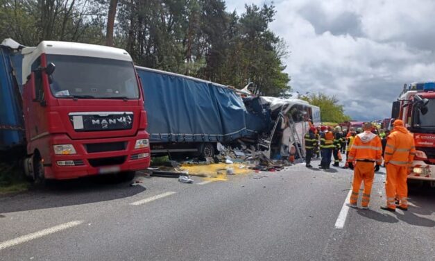 Egy 56 éves férfi halt meg a szlovákiai magyar buszbalesetben, a könnyű sérültek elindulnak hazafelé