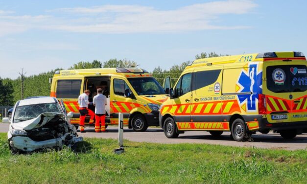 Halálos baleset és teljes útzár a 4-es főúton