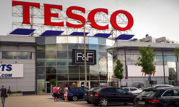 Tűz miatt zárva van Budapest egyik legnagyobb Tesco-áruháza