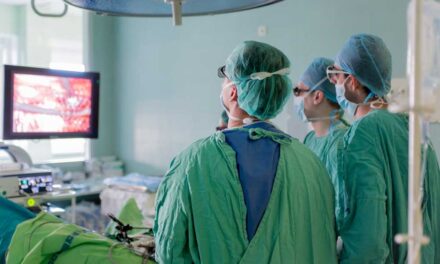 Kórházi ellenőrzések eredménye: disznóvágás miatt elmaradt műtét, elhunytaknak rendelt étel és hisztipénz egyes orvosoknak