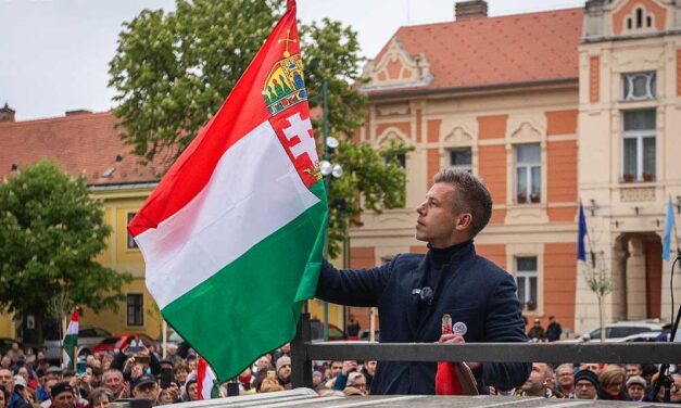 Magyar Péter bejelentette: fővárosi listát állít a Tisza Párt