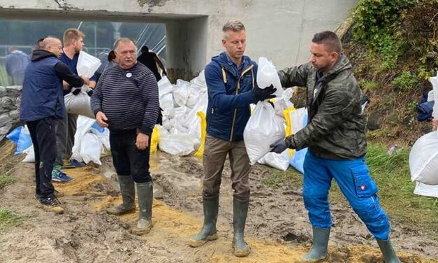 Magyar Péter lepattintotta Orbán Balázs vitameghívását, inkább a Római-partra hívta lapátolni, azt is megüzente, hogy neki Orbán Viktorral van dolga, nem pedig vele