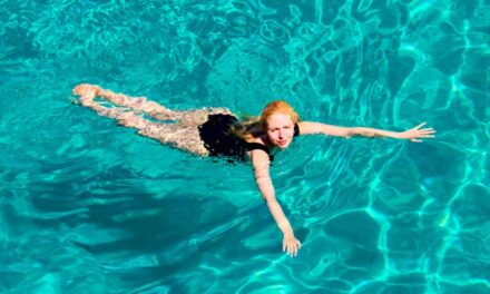 A luxusmedencékben élmény a strandolás