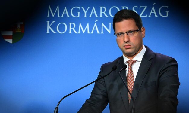 Megházasodott Gulyás Gergely, a miniszter esküvőjét a Budai Várban tartották