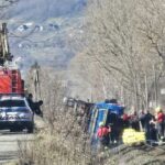 Vasúti pályára dőlt egy teherautó trakománya a sínekre, nem jár a vonat Tapolca és Lesencetomaj között
