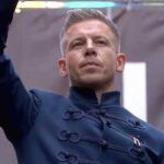 „Menteni akarják a ti pénzetek, amit összeharácsoltak” – Magyar Péter szerint Orbán Viktor Európa egyik leggazdagabb embere lett