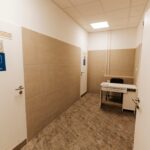 Jó hírt közölt Lázár János: elkészült a Kelenföldi pályaudvar felújított vécéje