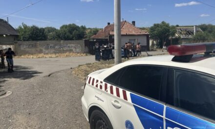 Tömegverekedés Gyöngyösön: kapával, vasvillával és fegyverekkel támadt neki egy családnak a feldühödött társaság