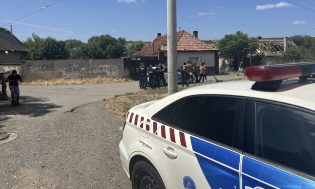 Tömegverekedés Gyöngyösön: kapával, vasvillával és fegyverekkel támadt neki egy családnak a feldühödött társaság
