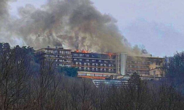 Ismét kigyulladt a visegrádi Hotel Silvanus, jelentős az anyagi kár – Mi történt már megint? Elátkozott helyen épült a szálloda?
