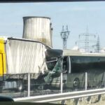 Súlyos baleset Várpalotánál: belerohant egy kamionba a busz, többen megsérültek, több mentő és mentőhelikopter a helyszínen