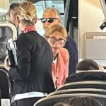 Lefotózták Orbán Viktort és feleségét Párizsban egy repülőgépen, nem hiszed el ki készítette a képet