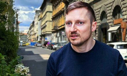 “A Fidesz a spekulánsok érdekei mellett áll” – mondja Soproni Tamás, a 6. kerület polgármestere az újra fellobbant AirBnb-vita kapcsán