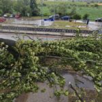 Vasútikatasztrófa-sújtotta területté nyilvánították a főváros és a Balaton térségét, a MÁV azt kéri, kedden ne utazzanak  vonattal