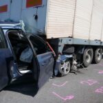 Meghalt egy mentőtiszt Kerekharaszt határában, miután autójával egy álló kamionba rohant
