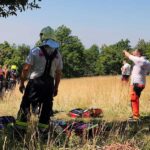 Tragédia a Pilis-tetőn, a súlyos sérüléseket szenvedett férfiért mentőhelikopter és speciális egységek érkeztek – Fotók