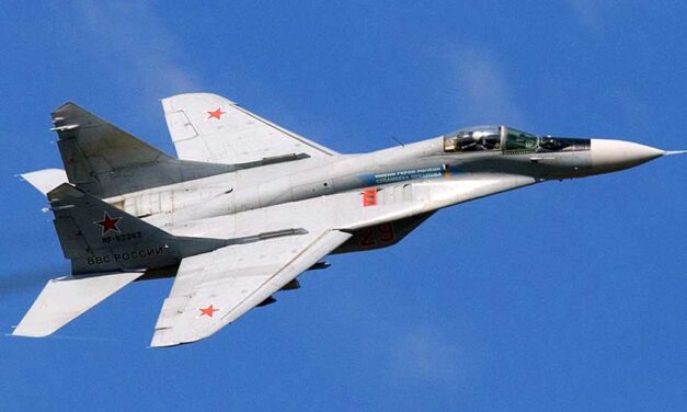 Belső vizsgálatot rendelt el a honvédelmi miniszter, miután ismeretelenek alkatrészeket loptak a kecskeméti MiG–29-esekből