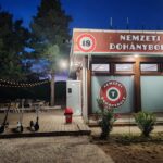 Szigorított a balatonfüredi önkormányzat: betiltották a kocsmai hangulatot a trafikoknál