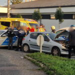 Vezetés közben meghalt egy férfi Sárváron, a sofőr a kormányra borult, ezután csapódott egy másik autóba
