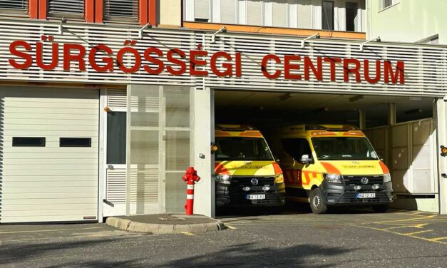 Dráma a soproni iskolában: leesett a lépcsőről egy diák, napok óta mélyaltatásban tartják