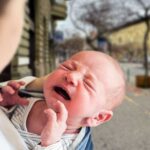 Krimibe illő történet Józsefvárosban: ellopta a pár napos csecsemőt, a gyermektelen asszony parókában menekült a babával