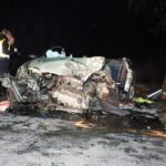 Kettős halál Újszilvásnál: 180 km/h-val csapódott egy fának az autó, a házaspár szörnyethalt, fiuk életéért küzdenek