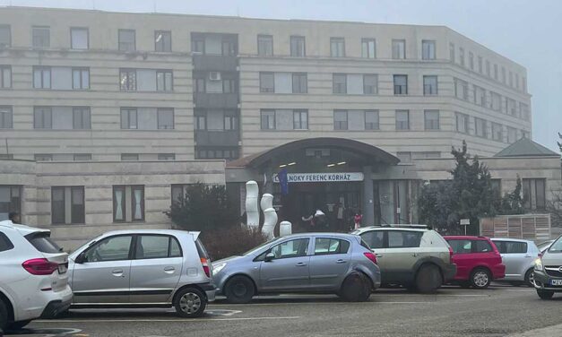 Járványveszély a veszprémi kórházban: december 1-től egyes osztályokon látogatási tilalmat és kötelező maszkviselést rendeltek el