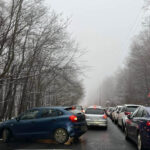 Hóhelyzet: megtelt Dobogókő és a Börzsöny, a szabélytalanul parkoló autósoktól járhatatlanok az utak