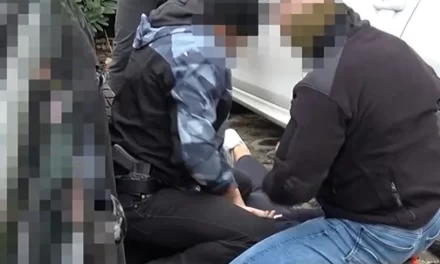 Emberrablás Biatorbágyon: autóba tudszkolták el elszedték az idős férfi pénzét – videó a cikkben