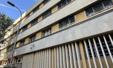 Sírva beszélt a Szőlő utcában uralkodó agresszióról egy volt dolgozó:  fizikailag is bántalmazhatta az intézmény lakóit a volt igazgató