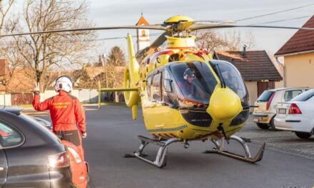 Otthon született kisbaba és édesanyja életéért küzdöttek a mentősök: mindketten életveszélybe kerültek
