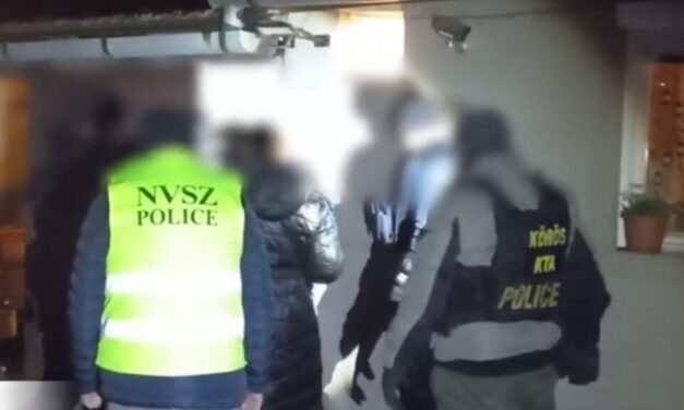 Rajtaütés Békésben! Kommandósok csaptak le egy drogozással gyanúsított rendőrnőre és férjére – videón az elfogásuk