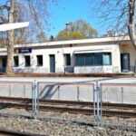 Tragédia: egy 15 éves lány vetette magát a vonat elé Isaszegen