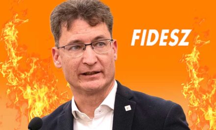 Az Orbán-kormány újabb adóemelésétől kiborult a fideszes polgármester közönsége, kiosztották Cser-Palkovics Andrást, lángolnak az indulatok