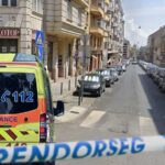 Baleset a 2. kerületben: elájult a volánnál a sofőr, majd autójával a Retek utcai kínai boltba csapódott