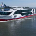 Zátonyra futott egy kirándulóhajó a Dunán, az utasok a bajba jutott hajón szilvesztereztek