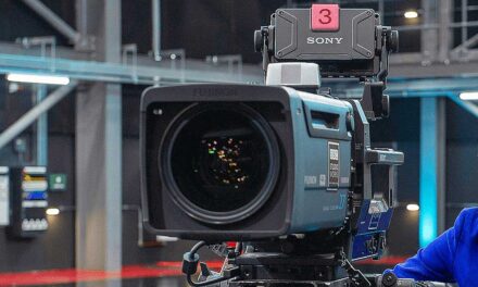 Bekamerázta volt élettársa hálószobáját, majd azzal fenyegette a nőt, hogy a felvételeket feltölti az internetre