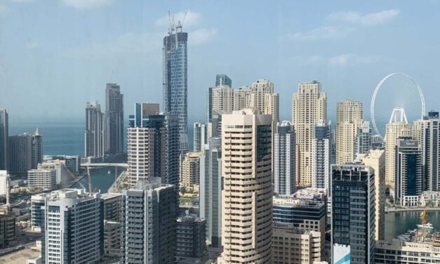 Bombázás Dubajban: rengeteg magyar ragadt kint az emírségekben és Izraelben, így segít nekik a Magyar Telekom