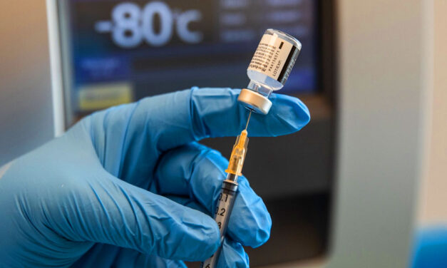 Garázsban kotyvasztott injekciókat és szereket árult 30 ezer forintért betegeknek egy álorvos Érden