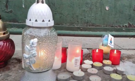 „Nagyon bánt, szeretnék ma eljönni” – ezt írta halála előtt édesanyjának az a fogyatékos lány, akit édesapja gyilkolt meg, majd magával is végzett a férfi