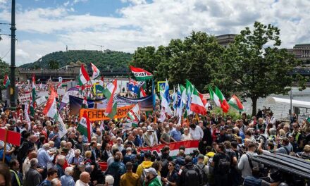 Nemzeti ünnep: a fél ország Budapesten menetel, itt tudod követni a lezárásokat