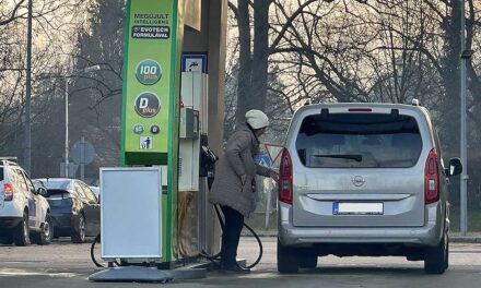 Elküldik a NAV-nak az autód rendszámát, amikor védett áron tankolsz a benzinkúton